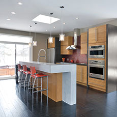 Kitchen with Eco Veneer cabinets from MasterBrand