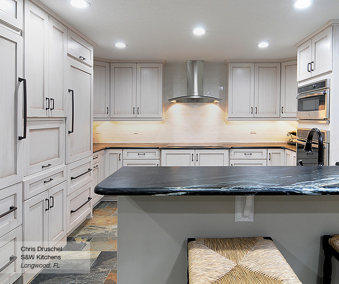 Pearl White Shaker Style Kitchen Cabinets MasterBrand