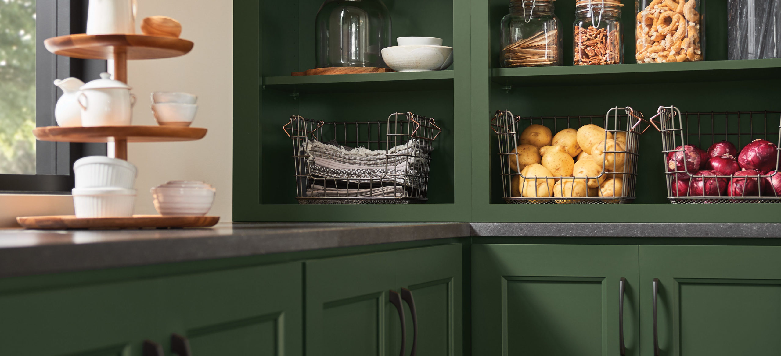 11 Green Kitchens Where Emerald Shines and Sage Is All the Rage - The Study